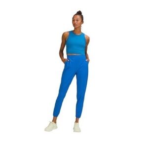 Lululemon Mesh-Back Training
Cropped Tank Top
Poolside